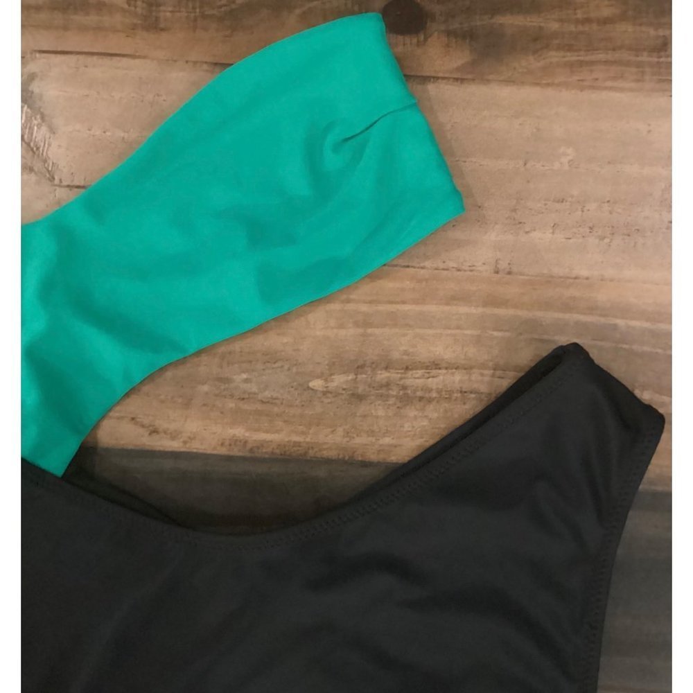 𝅺Kendall And Kylie Black And Green Bandeau One Piece Swimsuit Size XL - Picture 7 of 9